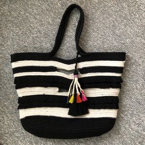 🌈 3/$25 Stella & Dot woven striped Taj tote